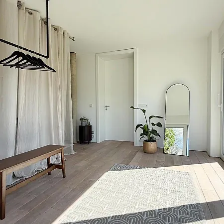 House Camelia - Stilvolles, Grosszuegiges 2-zimmer-apartment Irrel